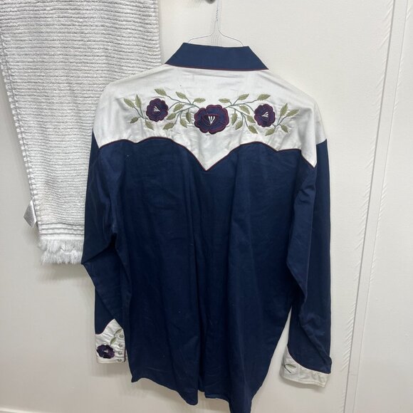 Vintage Western Button Down - Picture 3 of 4